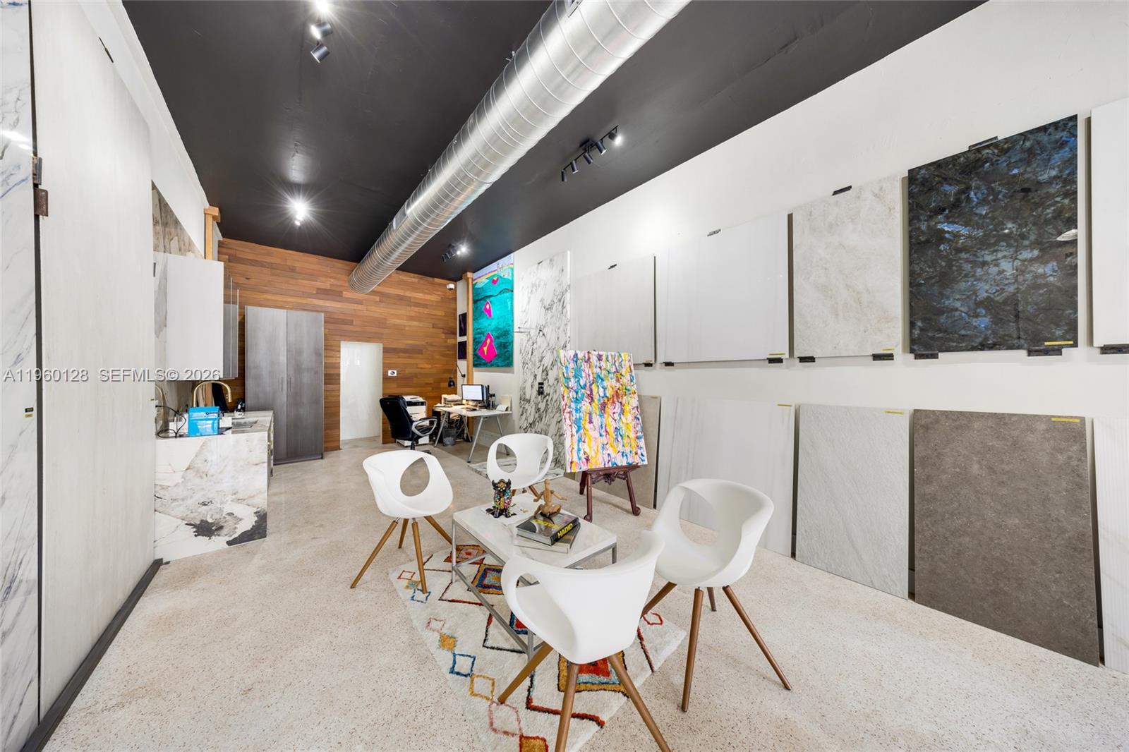   /   кв.футов $ 2026-02-05 0 Фото