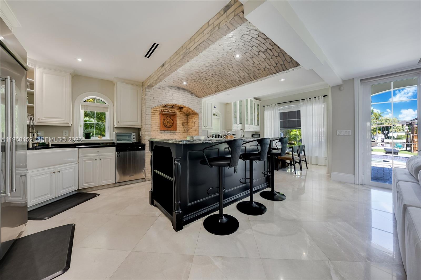 Photo of 520 Parkway (520), Golden Beach, Florida, 33160 -