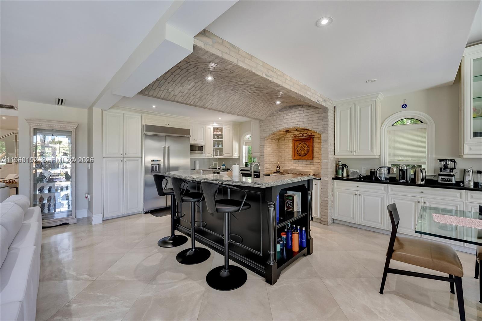 Photo of 520 Parkway (520), Golden Beach, Florida, 33160 -