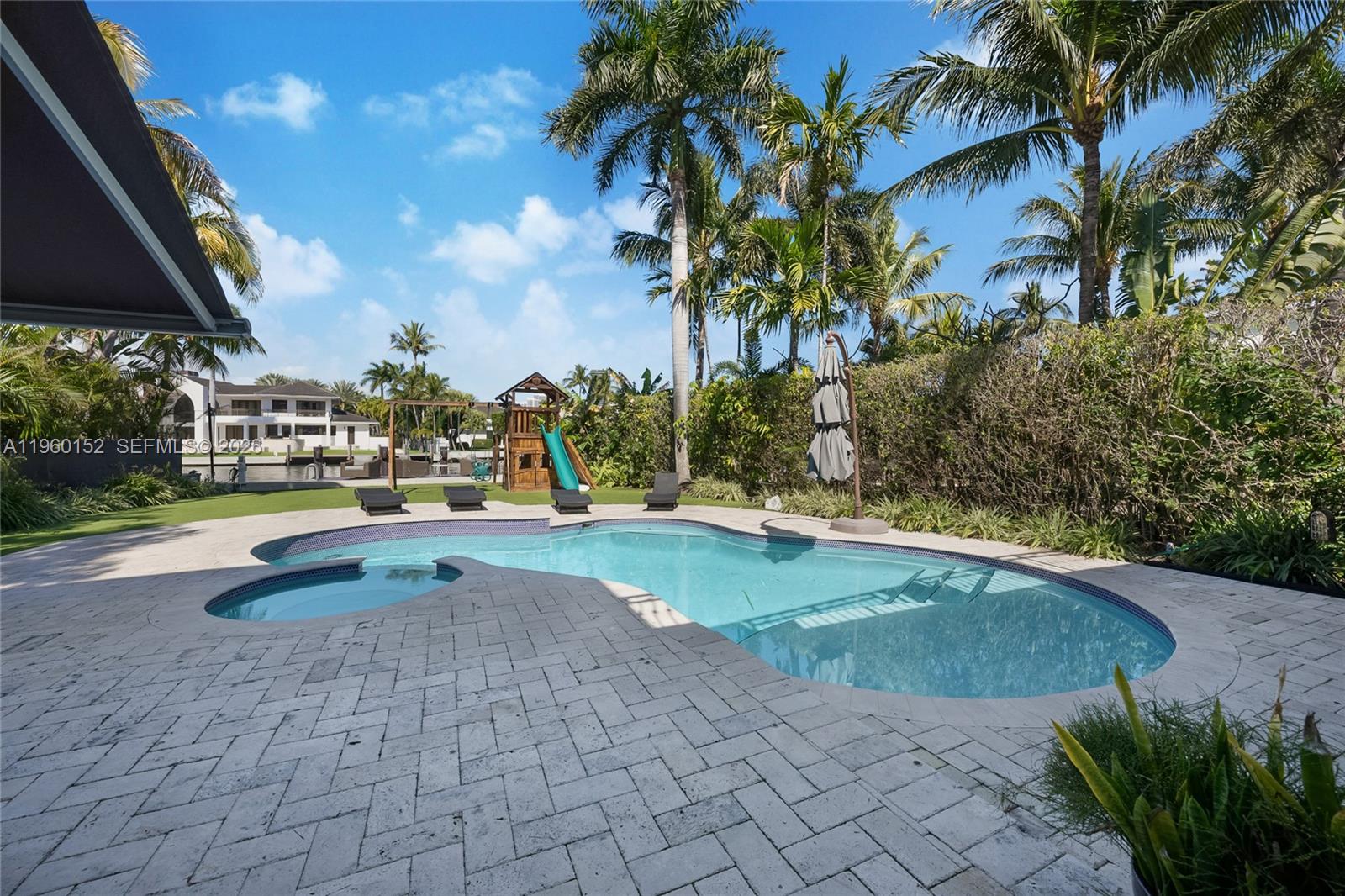 Photo of 520 Parkway (520), Golden Beach, Florida, 33160 -