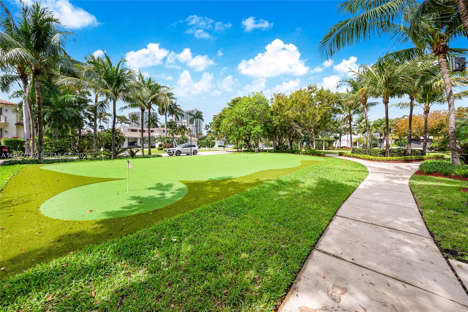 Photo of 520 Parkway (520), Golden Beach, Florida, 33160 - Putting area