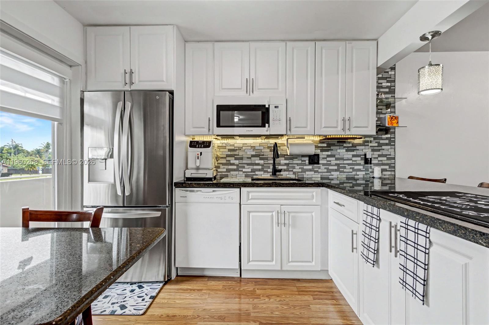 See details 207 2 / 2 992 sq. ft. $ 2026-02-05 0 Photo