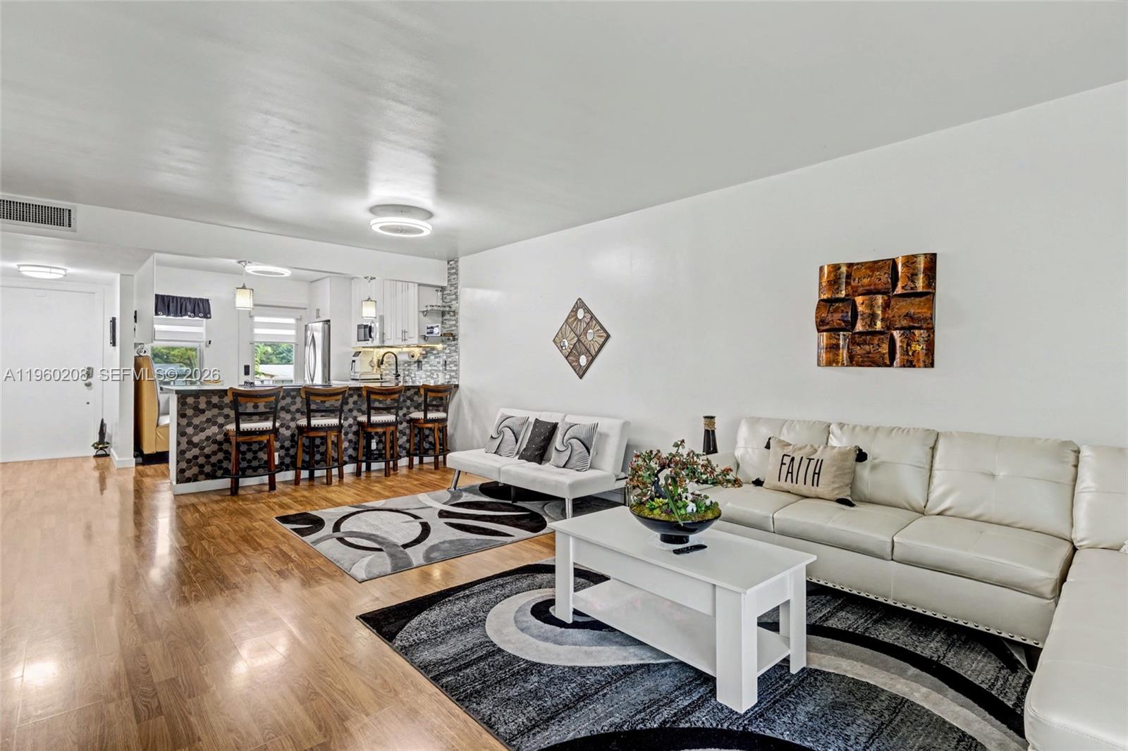 See details 207 2 / 2 992 sq. ft. $ 2026-02-05 0 Photo