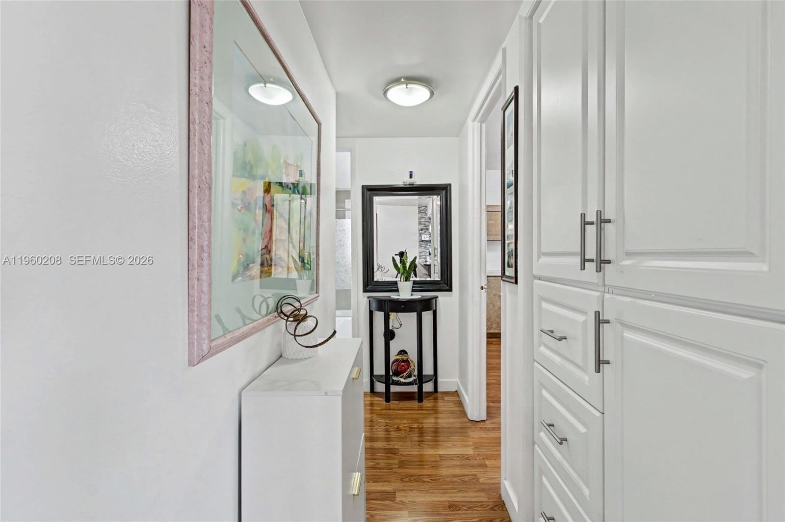 See details 207 2 / 2 992 sq. ft. $ 2026-02-05 0 Photo