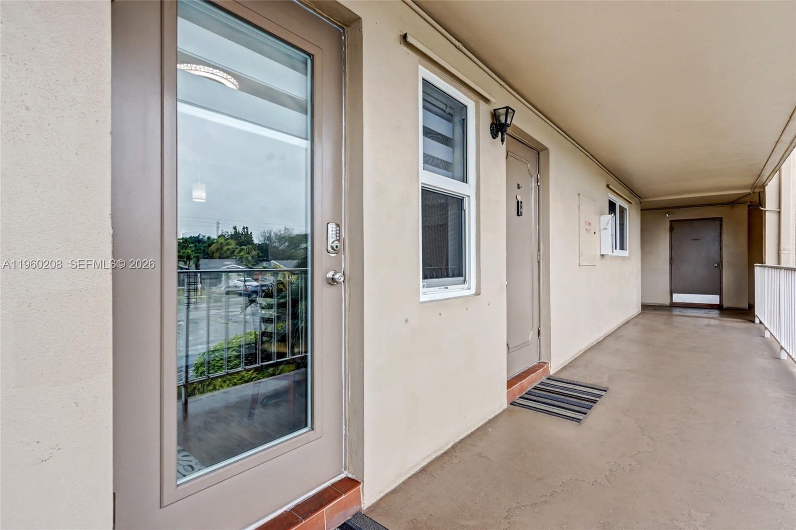 See details 207 2 / 2 992 sq. ft. $ 2026-02-05 0 Photo