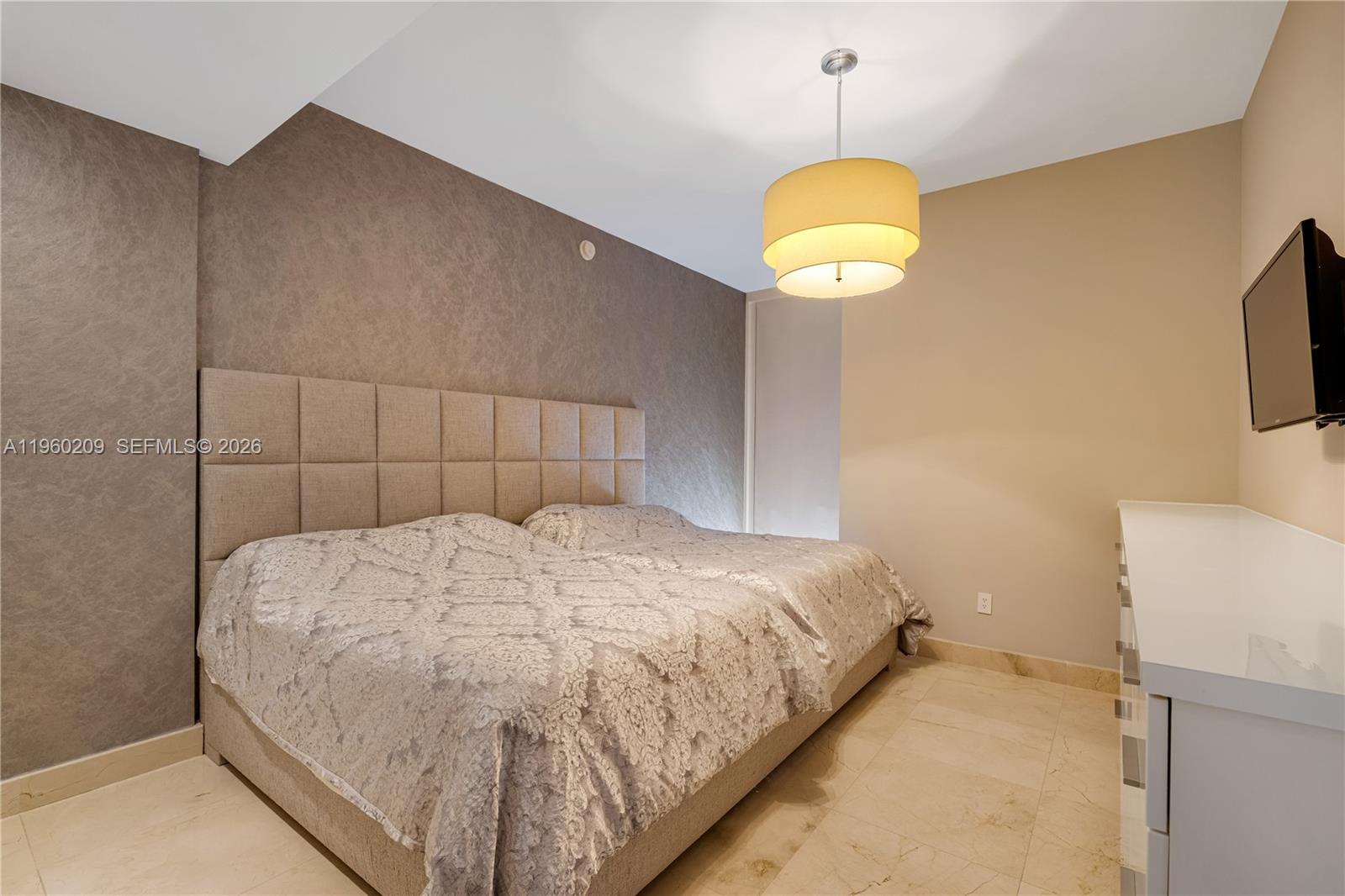 1201 3 / 4 2768 sq. ft. $ 2026-02-05 0 Photo