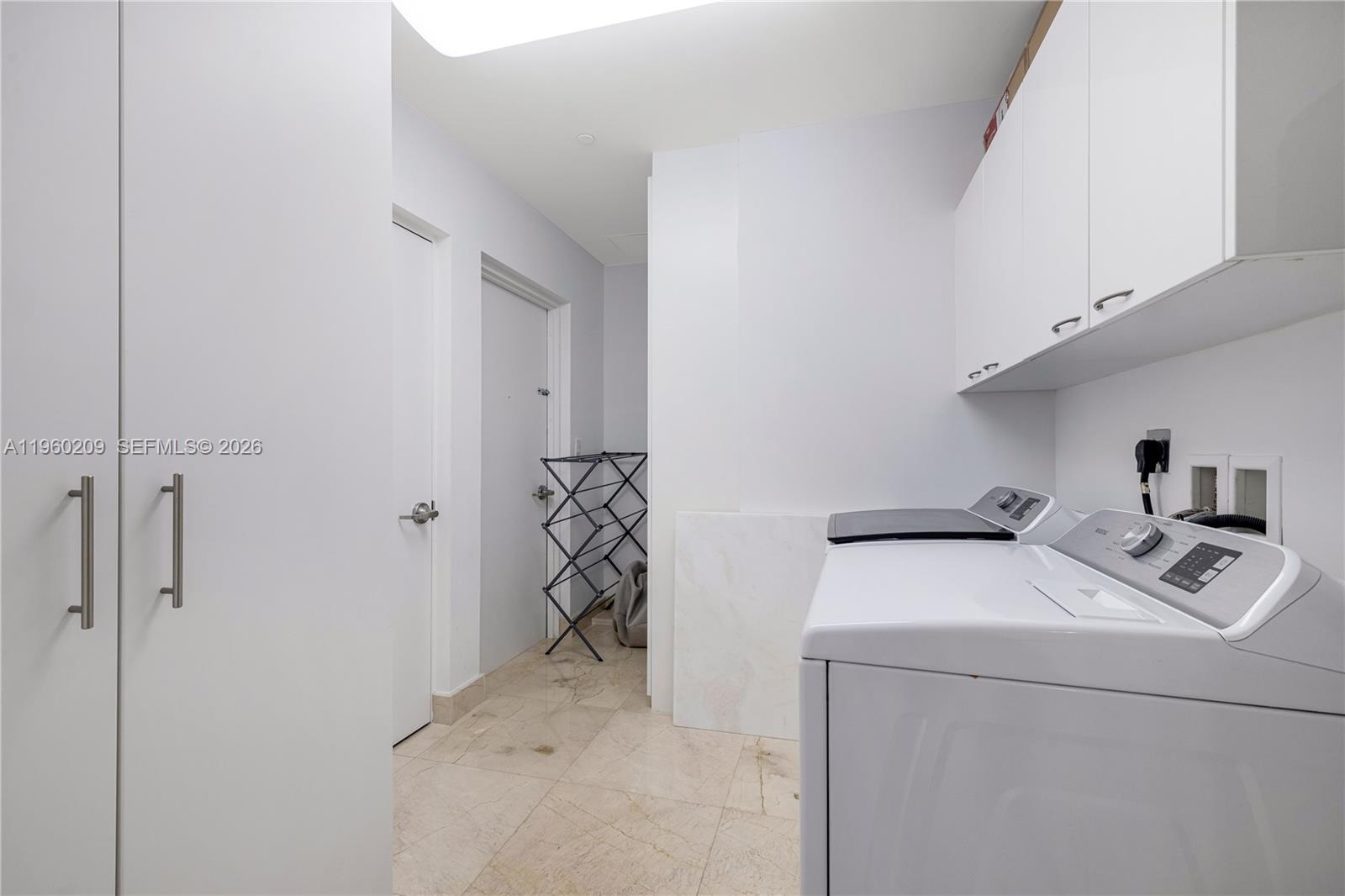 1201 3 / 4 2768 sq. ft. $ 2026-02-05 0 Photo