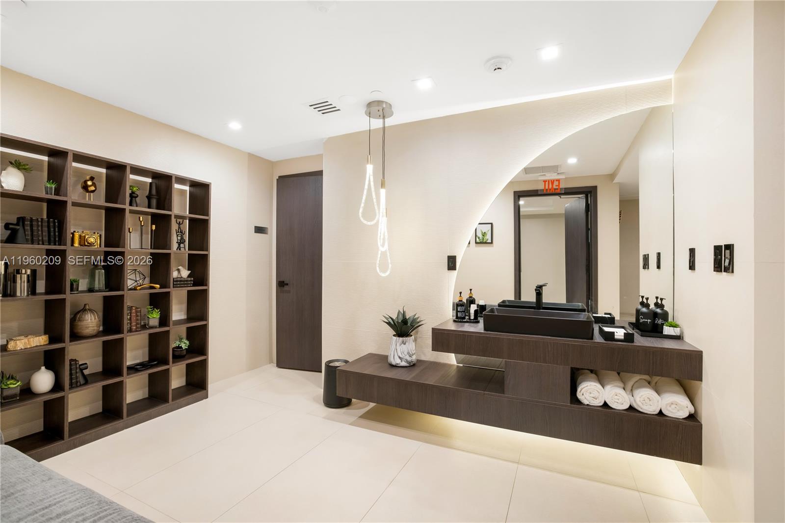 1201 3 / 4 2768 sq. ft. $ 2026-02-05 0 Photo