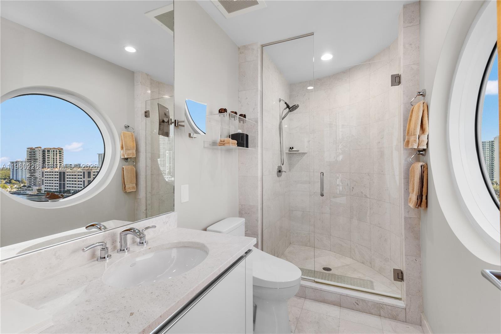 Photo of 16047 Collins Ave  #1001, Sunny Isles Beach, Florida, 33160 - Guest en-suite bathroom