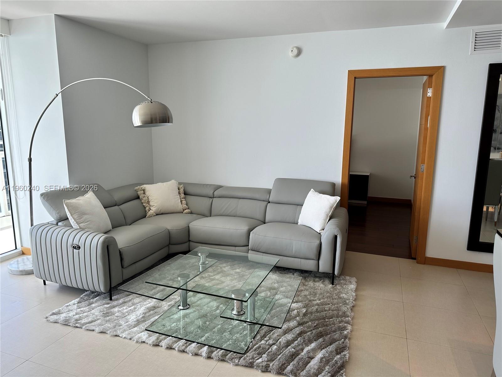 4404 3 / 3 1675 sq. ft. $ 2026-03-04 0 foto