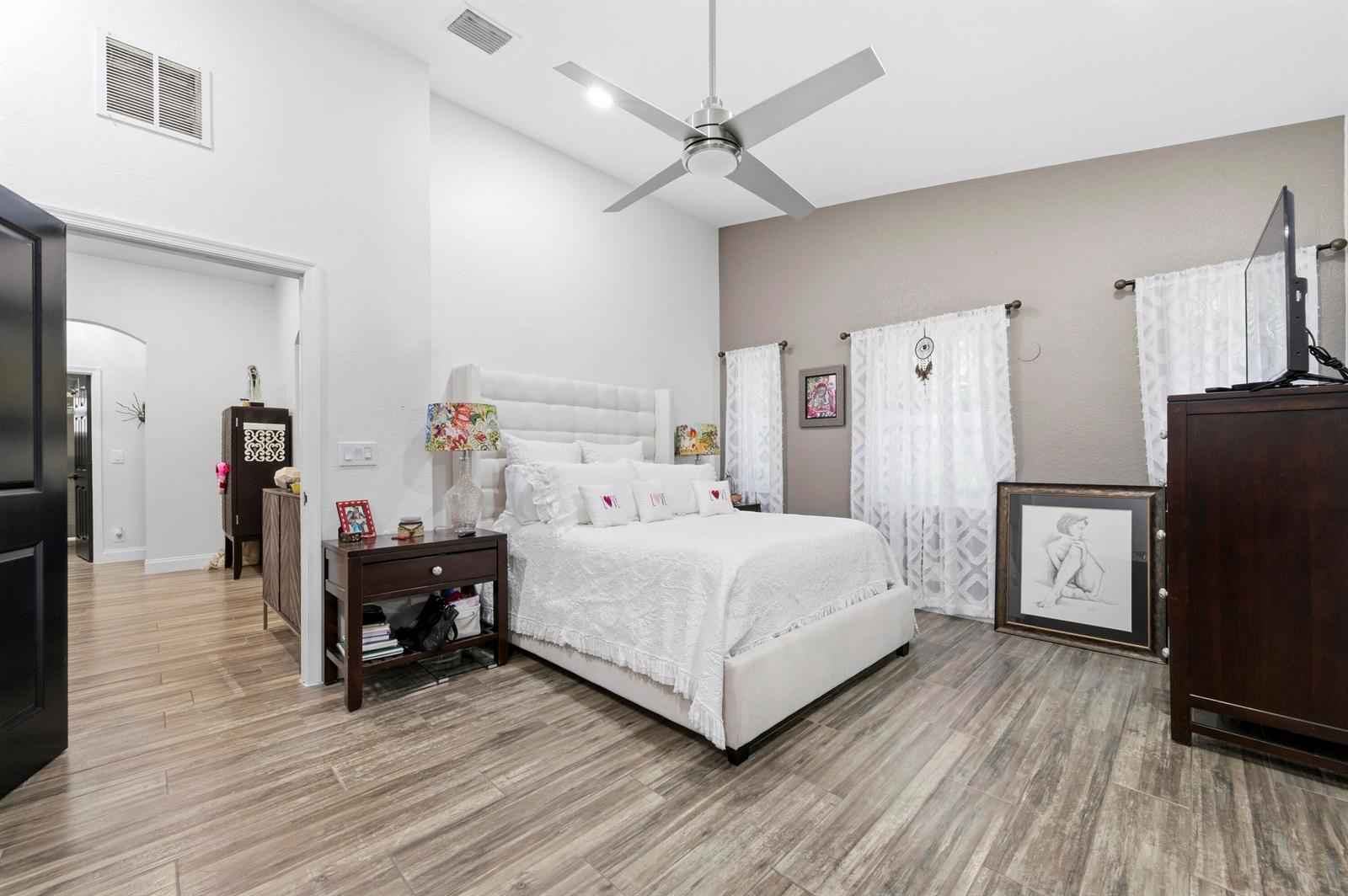 Ver detalles 340 3 / 2 1570 sq. ft. $ 2026-04-03 0 foto