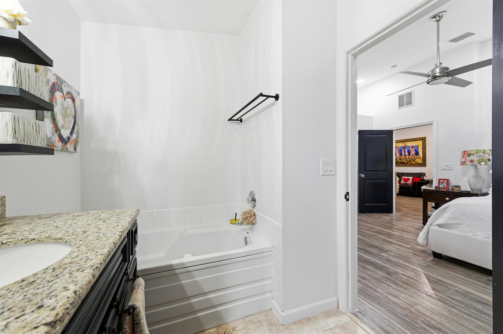 Ver detalles 340 3 / 2 1570 sq. ft. $ 2026-04-03 0 foto