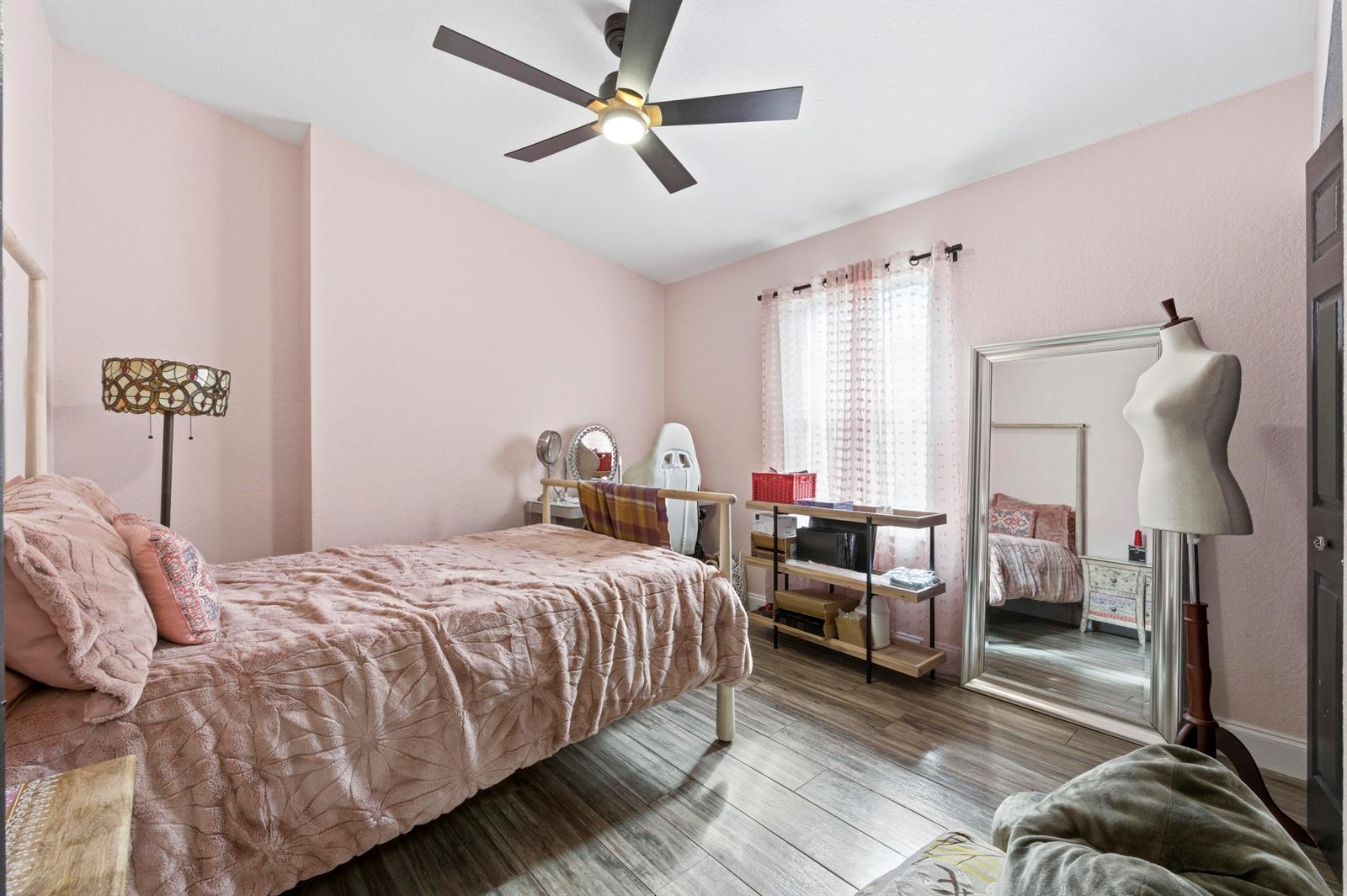 Ver detalles 340 3 / 2 1570 sq. ft. $ 2026-04-03 0 foto