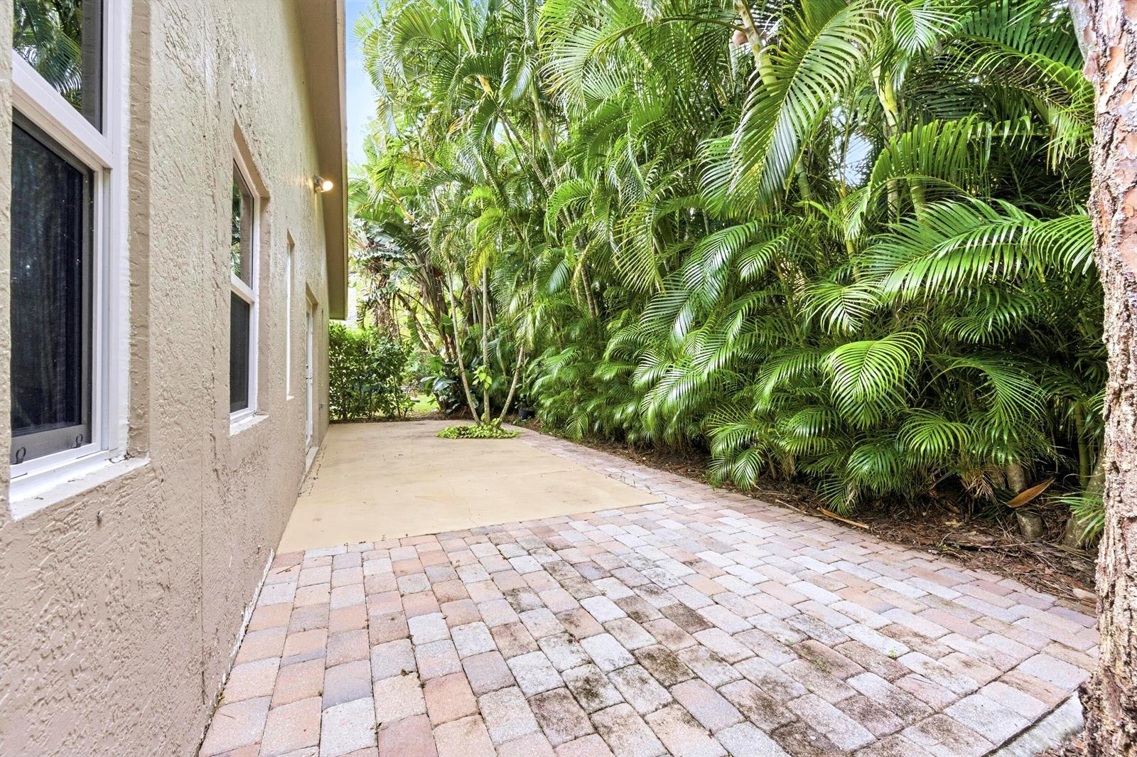 Ver detalles 340 3 / 2 1570 sq. ft. $ 2026-04-03 0 foto