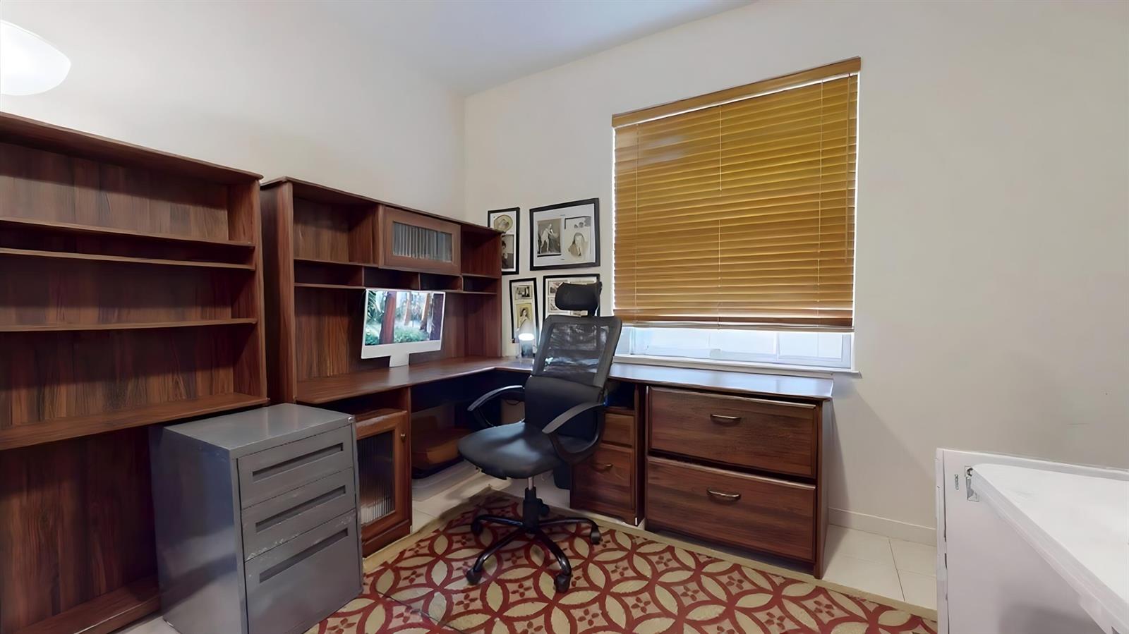 10072 3 / 2 1977 sq. ft. $ 2026-07-07 0 foto