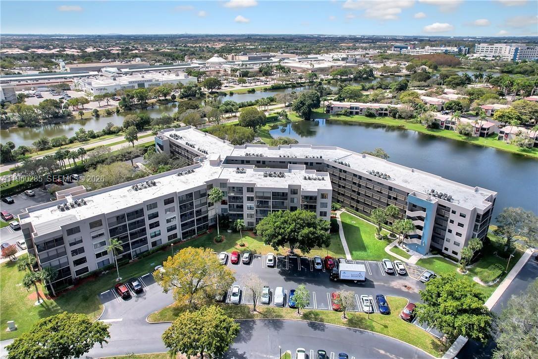 505 1 / 2  sq. ft. $ 2026-02-09 0 foto