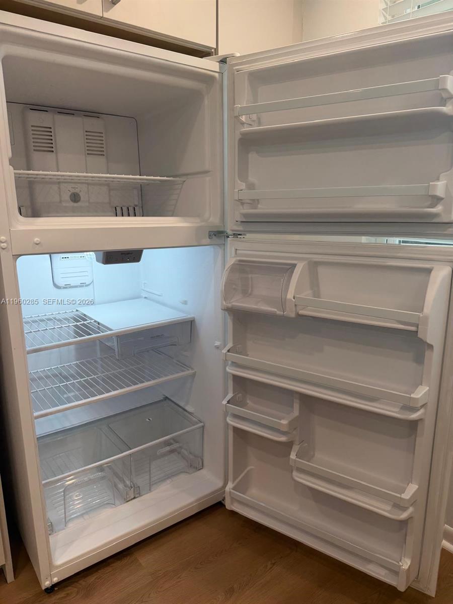 505 1 / 2  sq. ft. $ 2026-02-09 0 foto