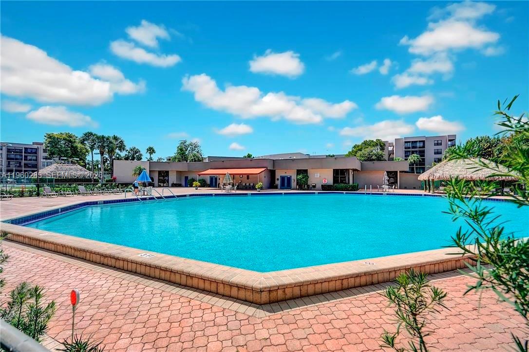 505 1 / 2  sq. ft. $ 2026-02-09 0 foto