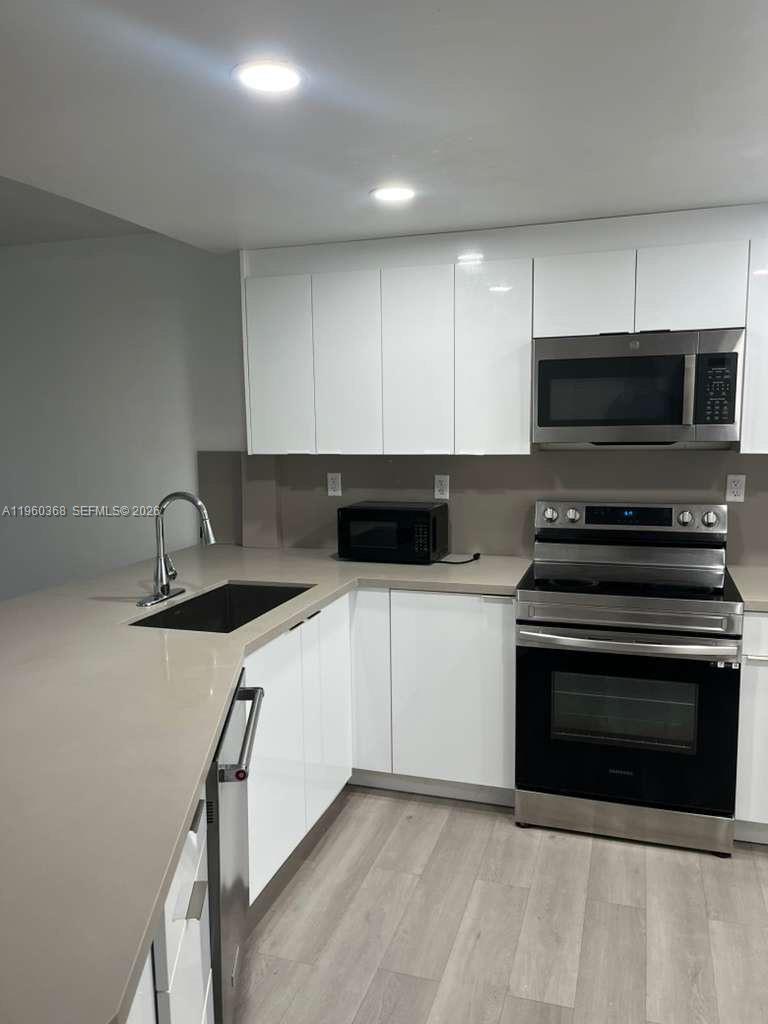 See details 507-1 1 / 2 909 sq. ft. $ 2026-03-11 0 Photo