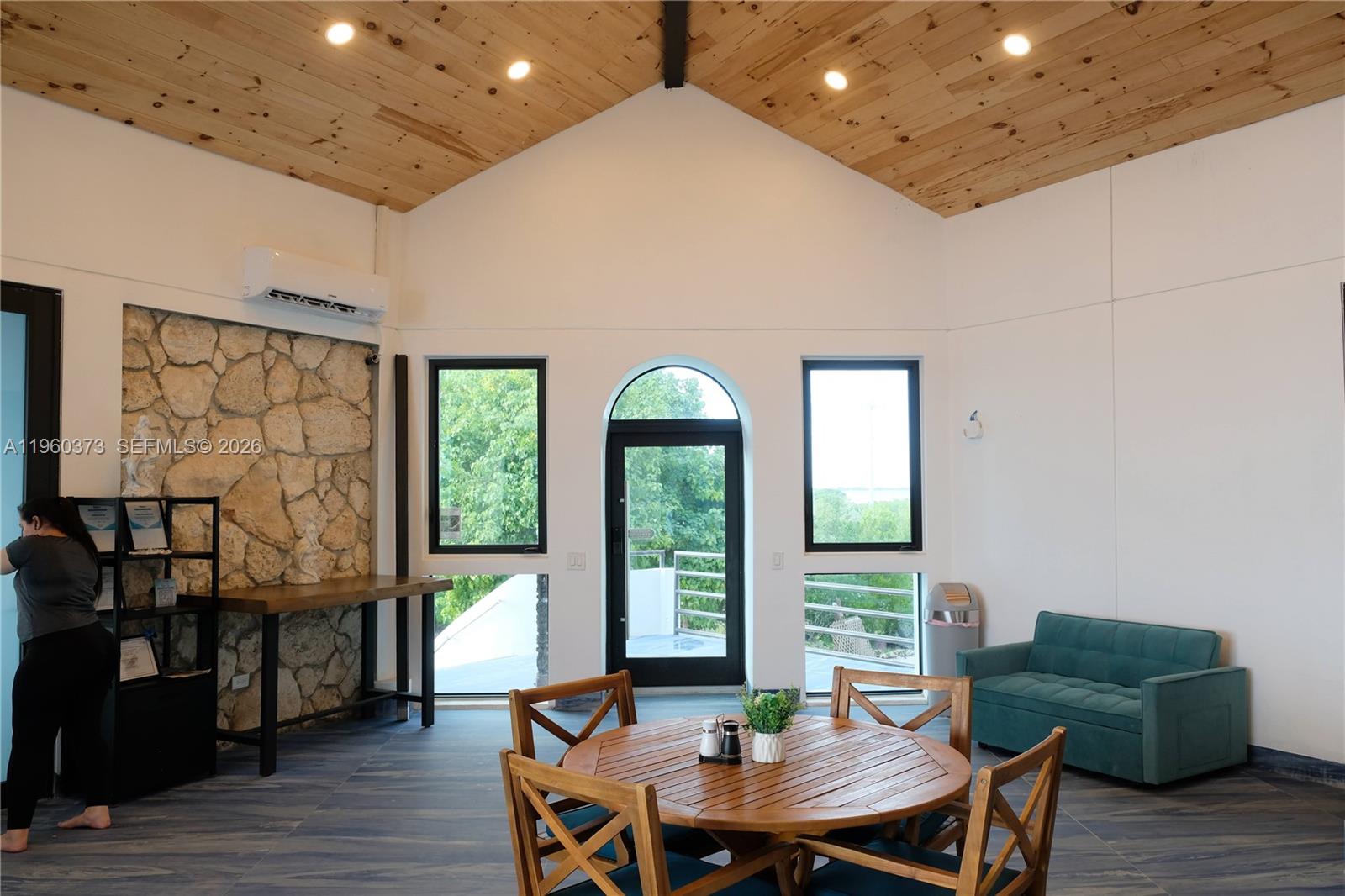   /   sq. ft. $ 2026-02-06 0 Photo