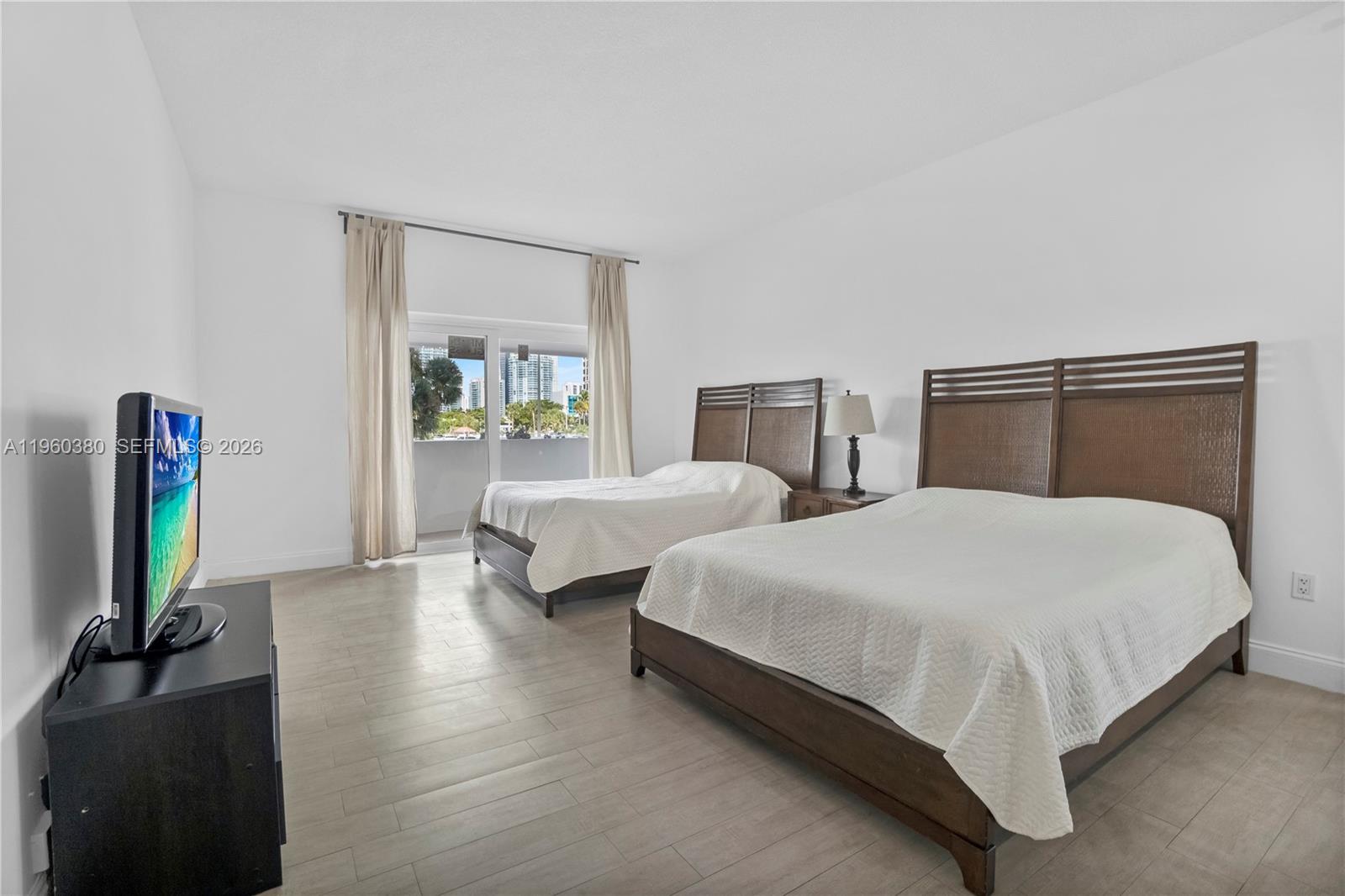 Ver detalles 125 0 / 1 598 sq. ft. $ 2026-02-06 0 foto