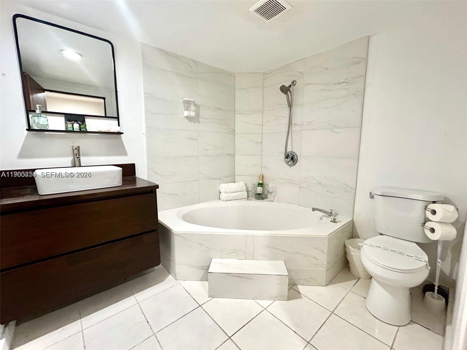 1531 6 / 5 3918 sq. ft. $ 2026-02-06 0 Photo