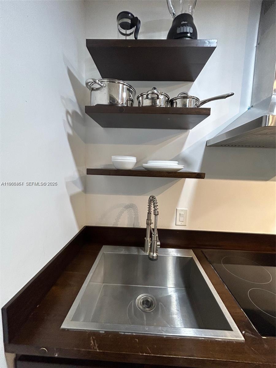 1531 6 / 5 3918 sq. ft. $ 2026-02-06 0 Photo