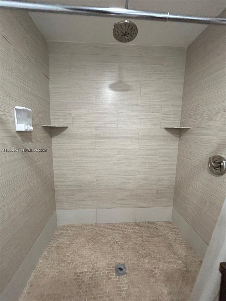 1531 6 / 5 3918 sq. ft. $ 2026-02-06 0 Photo