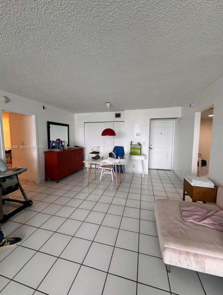 401 2 / 2 1357 кв.футов $ 2026-02-06 0 Фото