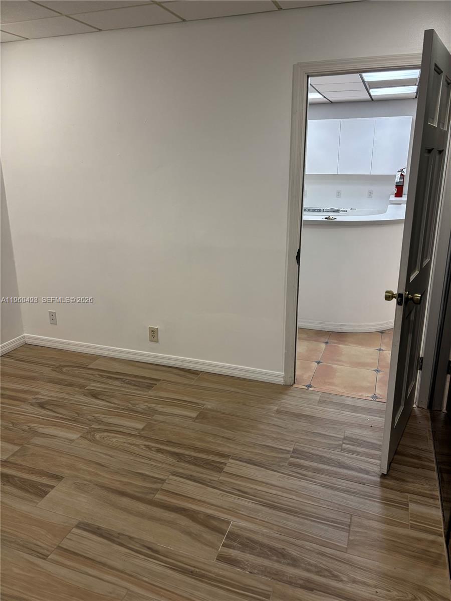 BLD-B #102  /   sq. ft. $ 2026-02-06 0 foto