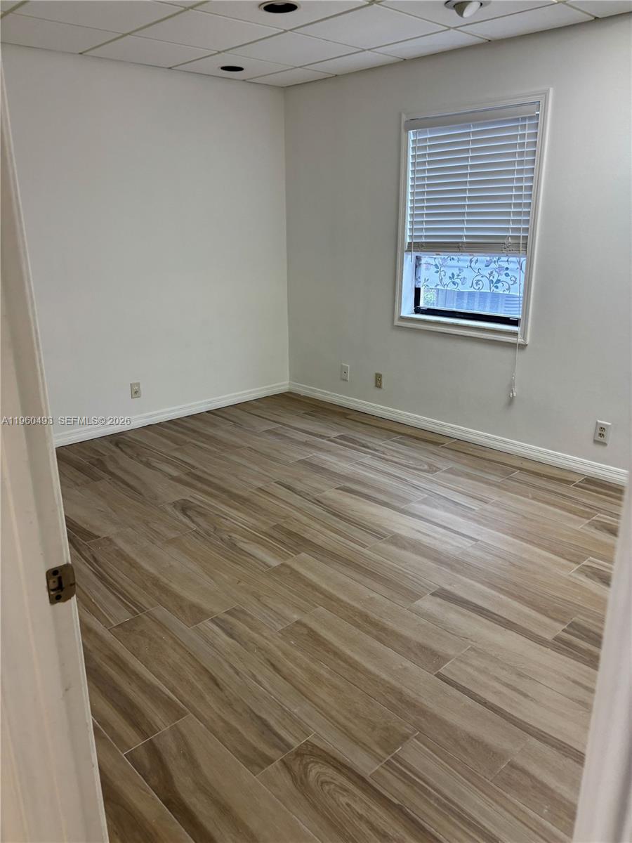 BLD-B #102  /   sq. ft. $ 2026-02-06 0 foto