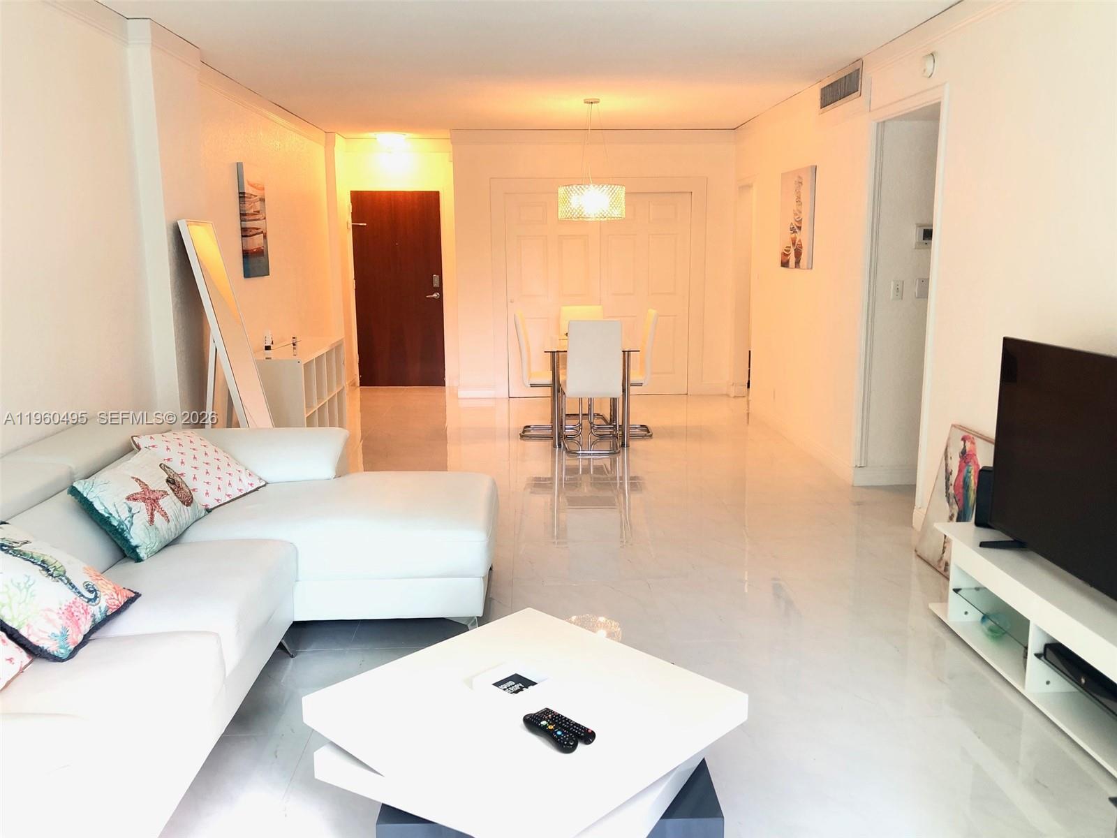 Photo of 3901 Ocean Dr  #2J, Hollywood, Florida, 33019 - 