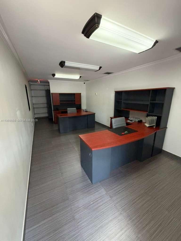 See details 13053 / sq. ft. $ 2026-02-12 0 Photo