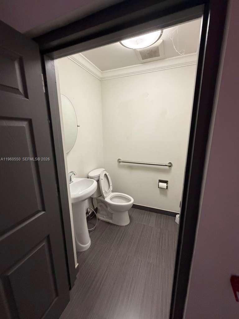 See details 13053 / sq. ft. $ 2026-02-12 0 Photo