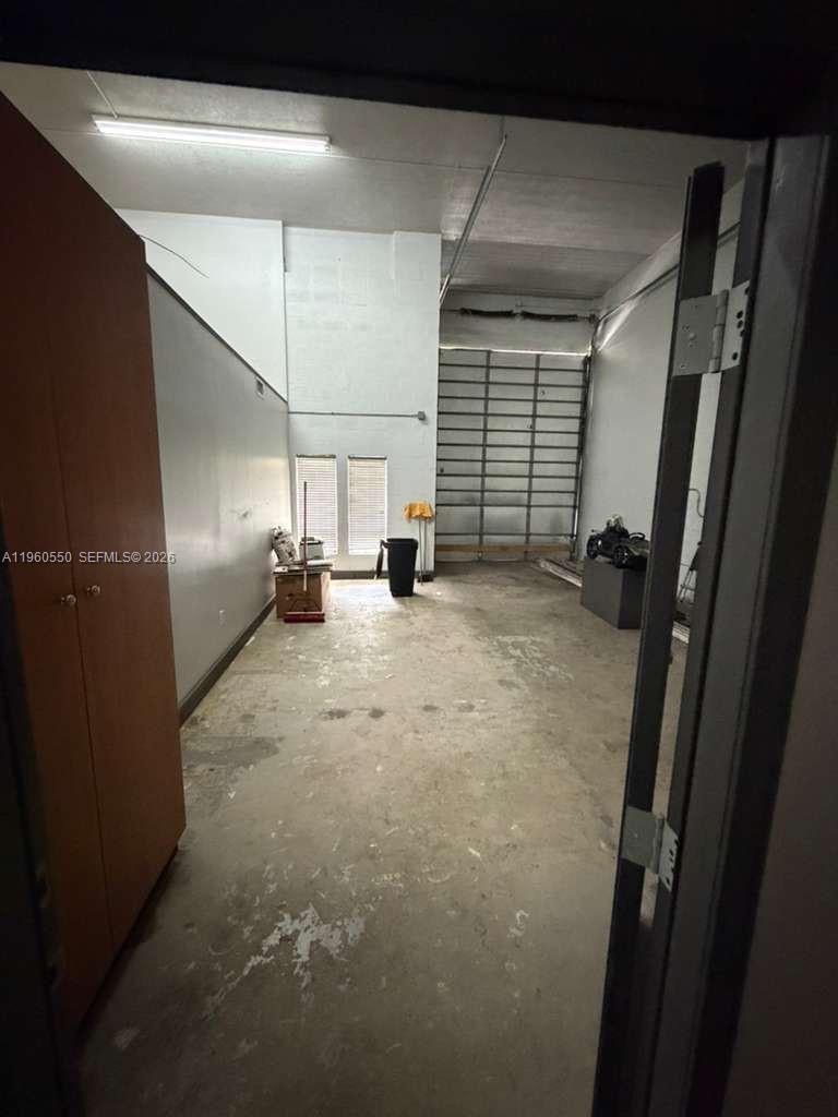 See details 13053 / sq. ft. $ 2026-02-12 0 Photo