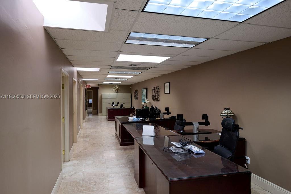   /   sq. ft. $ 2026-02-06 0 foto