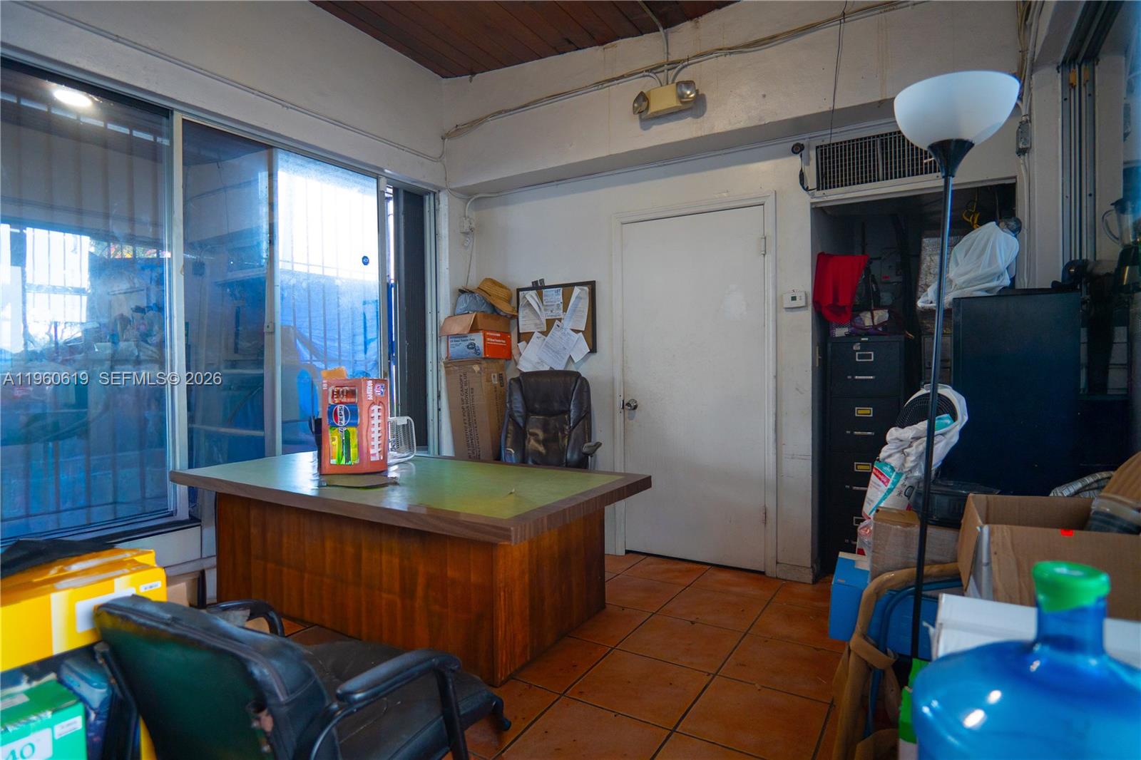   /   кв.футов $ 2026-02-06 0 Фото