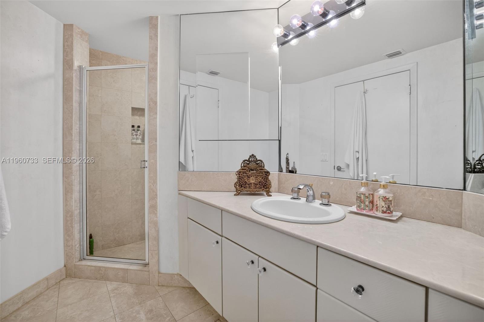 1109 3 / 3 2630 sq. ft. $ 2026-02-06 0 Photo