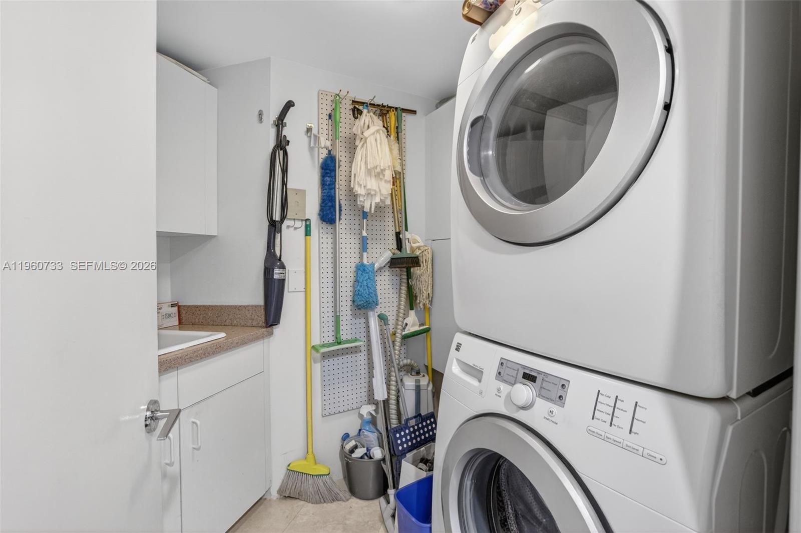 1109 3 / 3 2630 sq. ft. $ 2026-02-06 0 Photo