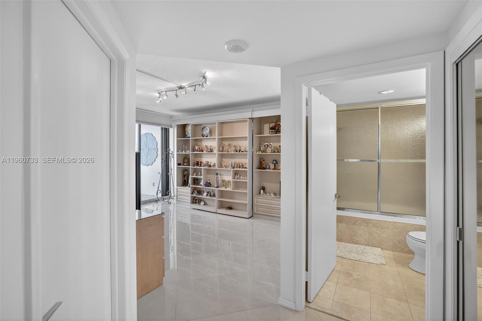 1109 3 / 3 2630 sq. ft. $ 2026-02-06 0 Photo