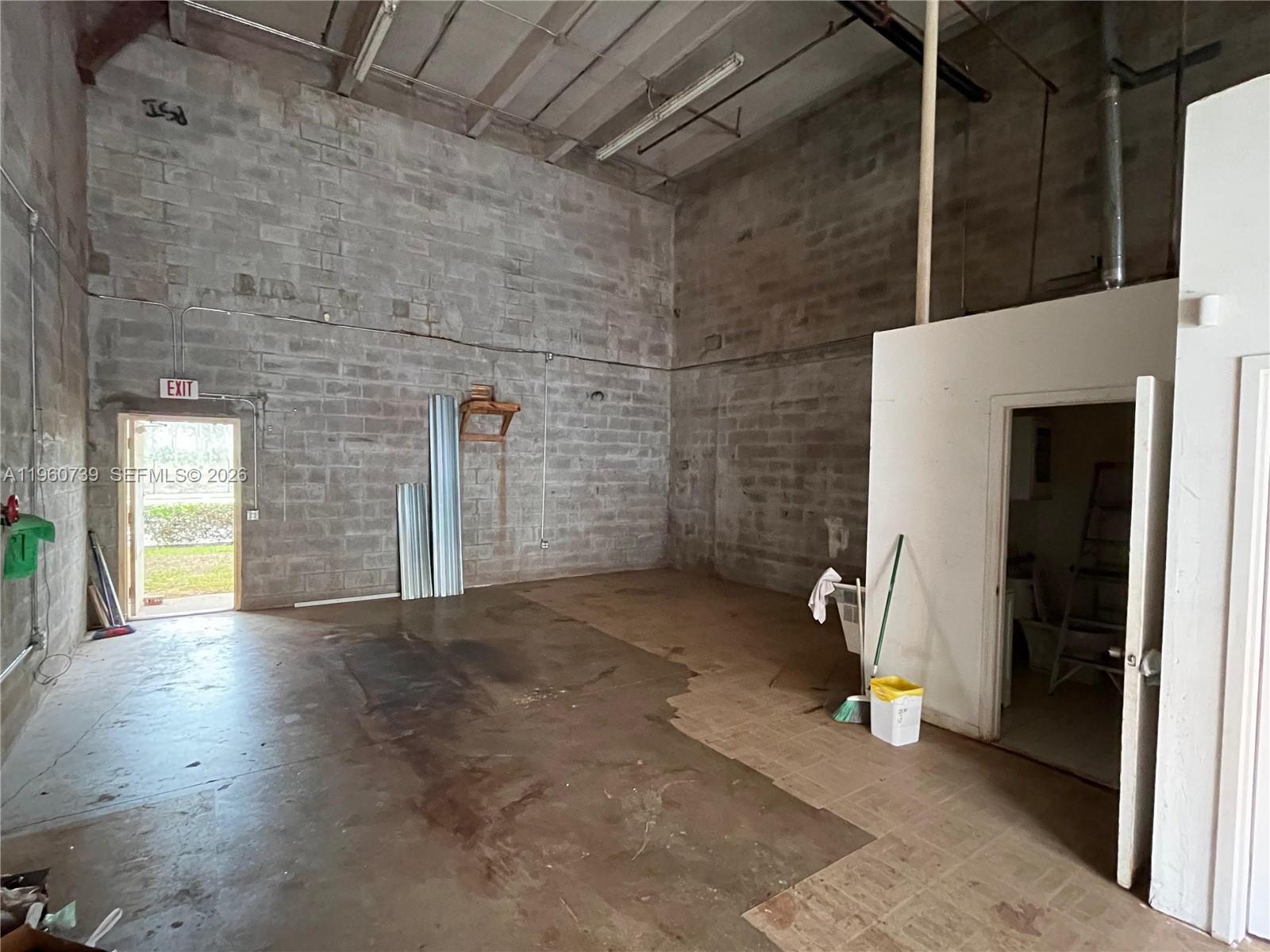 203  /   sq. ft. $ 2026-02-06 0 Photo