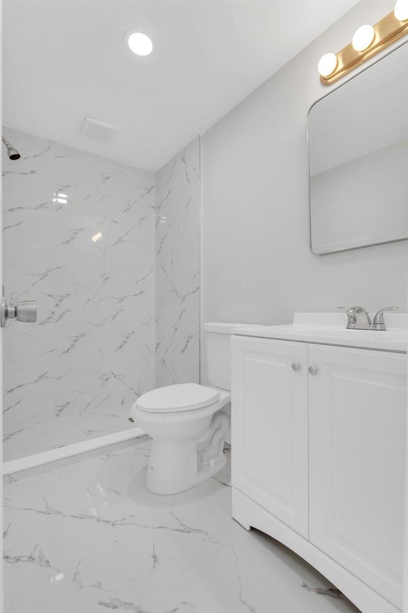   / 0 1296 sq. ft. $ 2026-04-15 0 foto