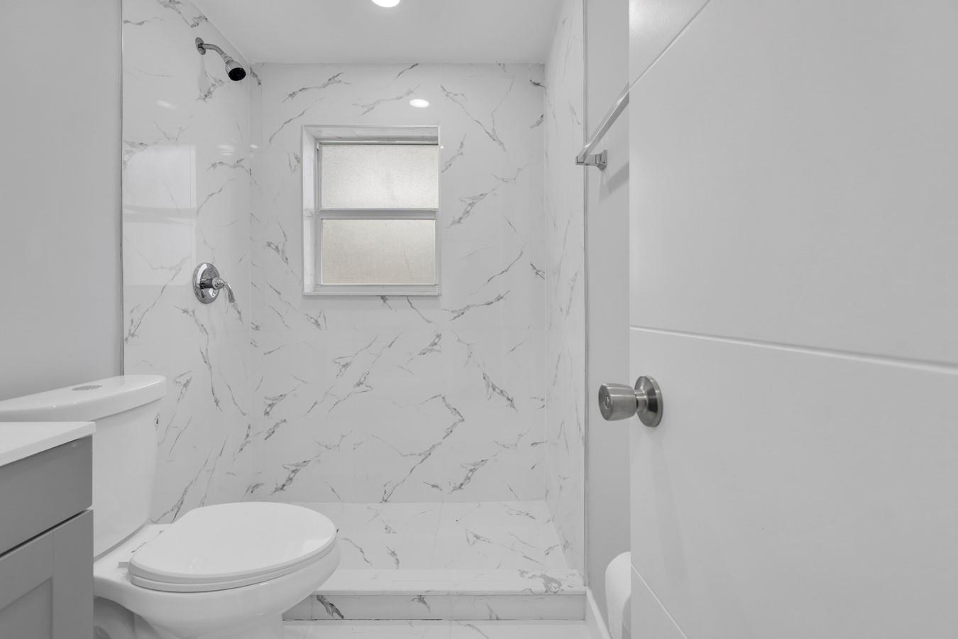   / 0 1296 sq. ft. $ 2026-04-15 0 foto