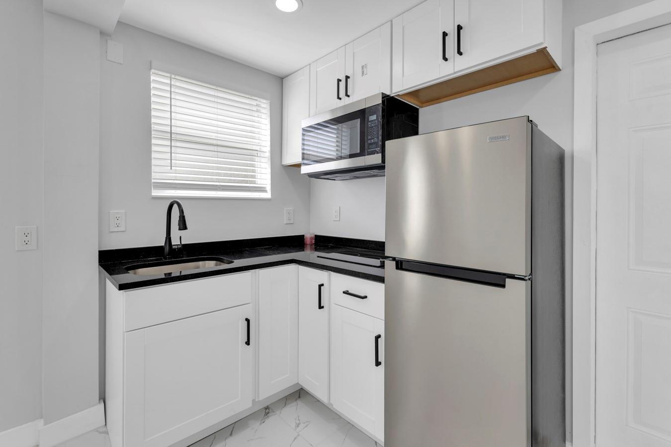  / 0 1296 sq. ft. $ 2026-04-15 0 foto