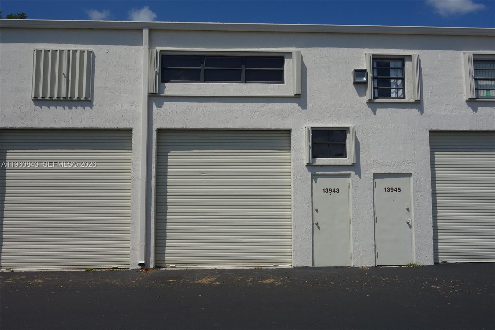 322  /   sq. ft. $ 2026-02-12 0 Photo