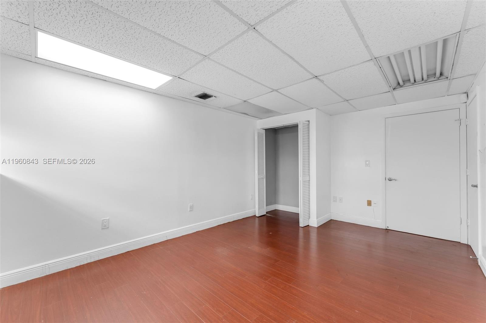 322  /   sq. ft. $ 2026-02-12 0 Photo