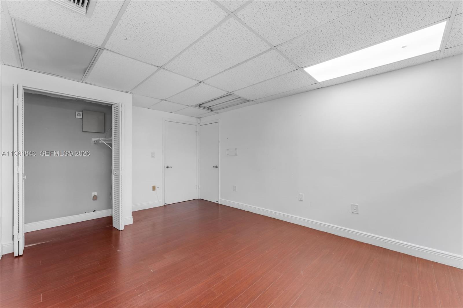 322  /   sq. ft. $ 2026-02-12 0 Photo
