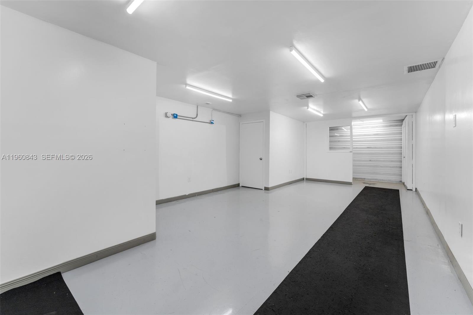 322  /   sq. ft. $ 2026-02-12 0 Photo