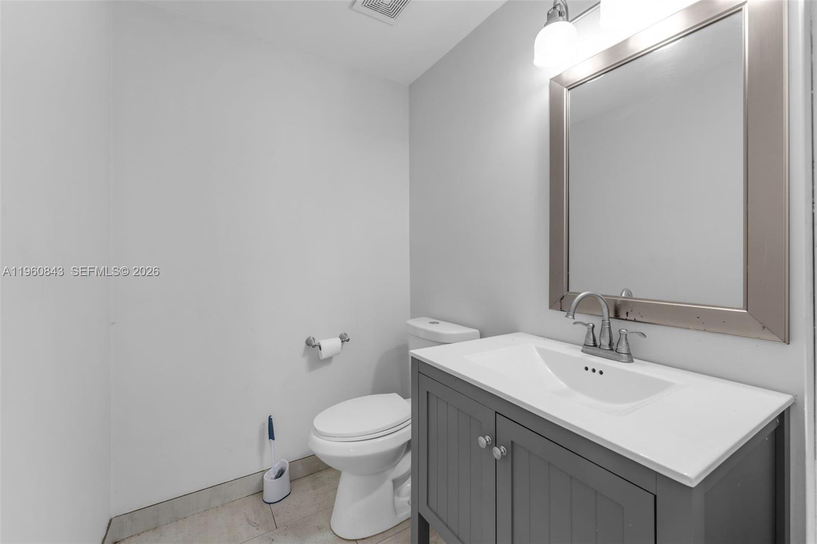 322  /   sq. ft. $ 2026-02-12 0 Photo