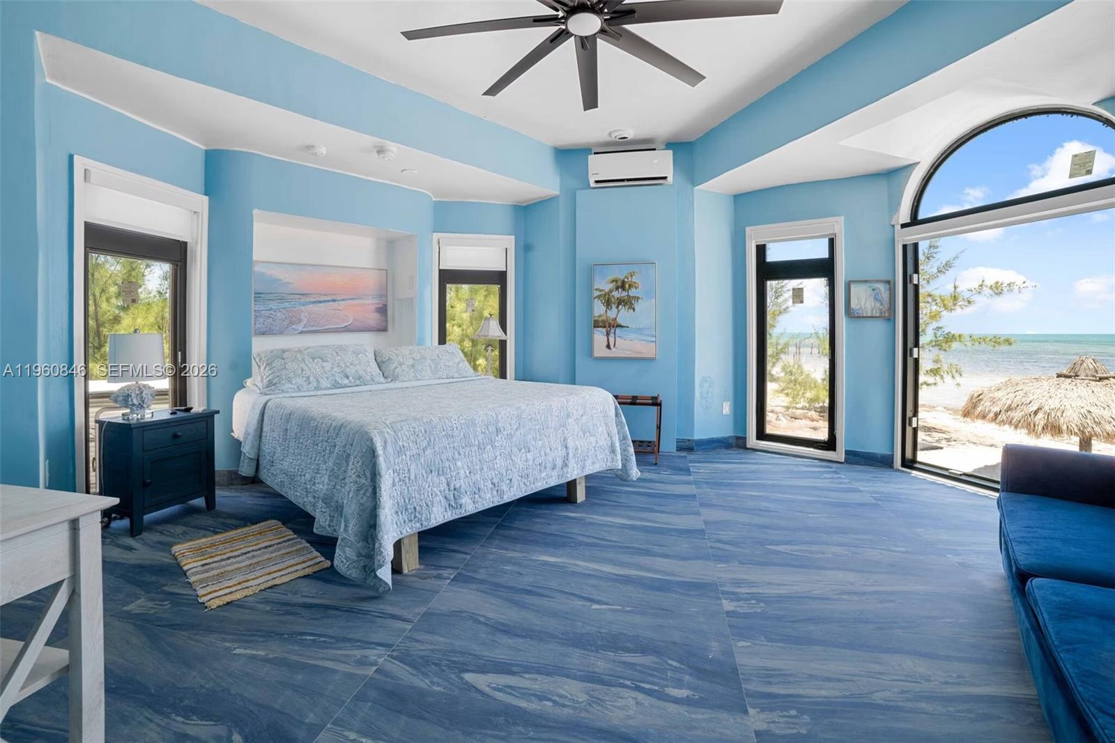   /   кв.футов $ 2026-02-20 0 Фото